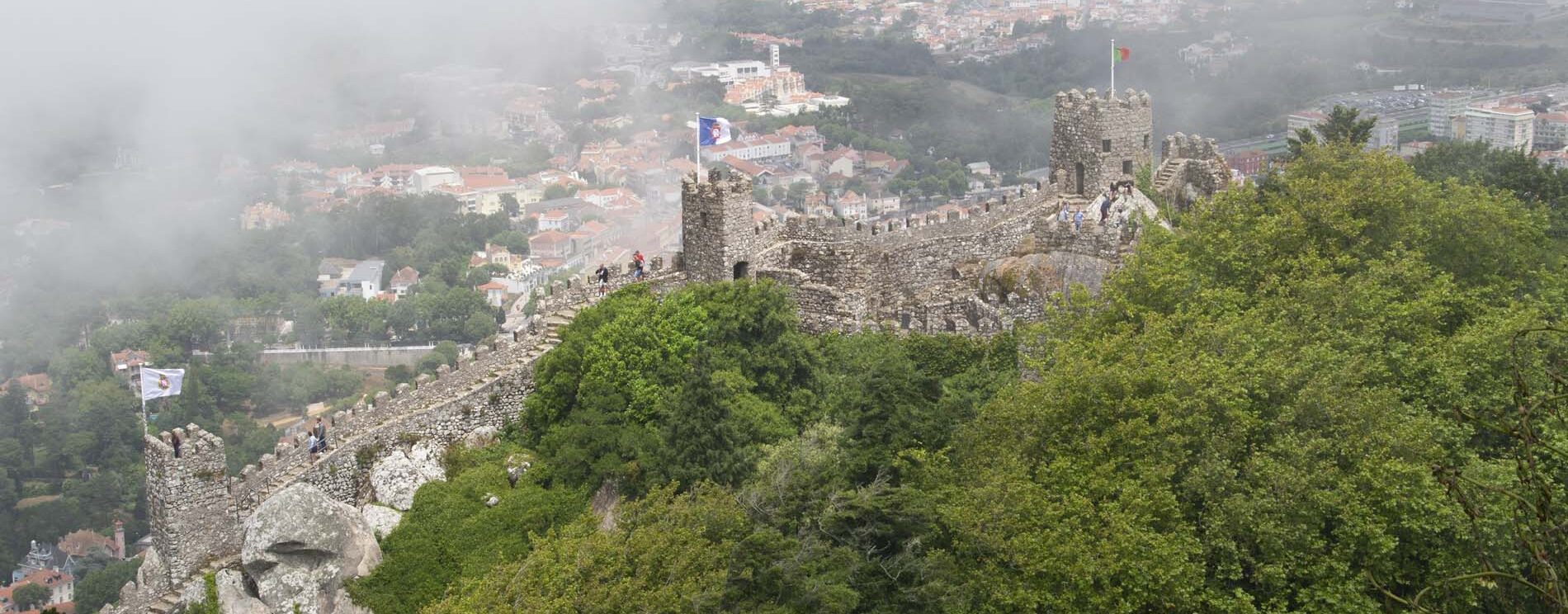 kasteelmoren_sintra_lissabon Bezienswaardigheid Sintra: Kasteel van de Moren