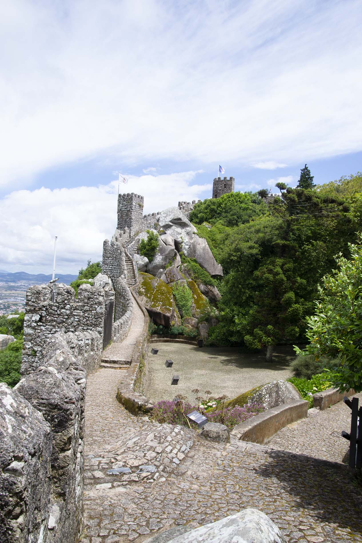 kasteel_van_de_moren_bezienswaardigheid Highlight in Sintra: Kasteel van de Moren